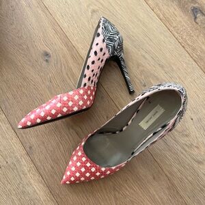 Marc Jacobs pink python heels sz 39 (8 US)